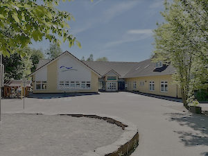 Schule_Vorderseite_300